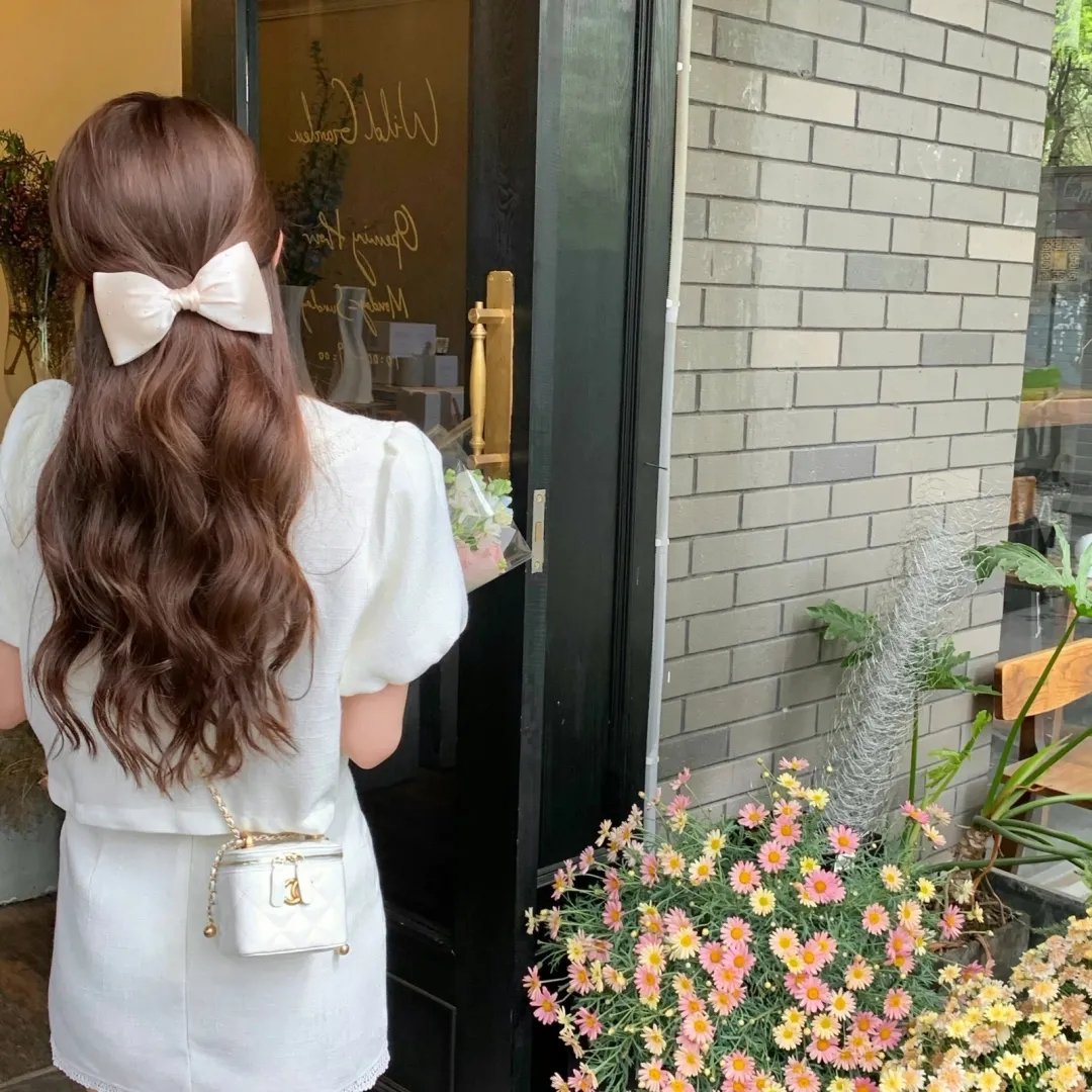 小镇狂花 海报